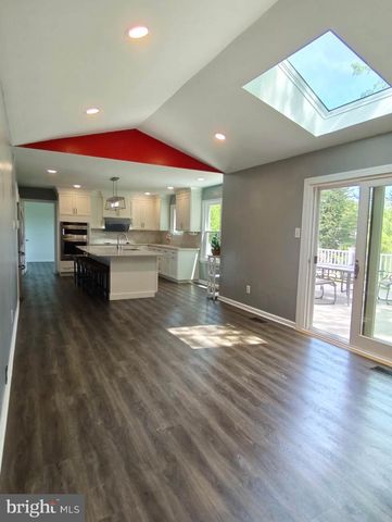 329 MISTY AUTUMN DR, Exton, PA 19341