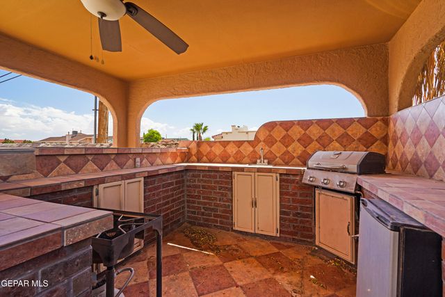 3641 BREEAN ISABELL Place, El Paso, TX 79938
