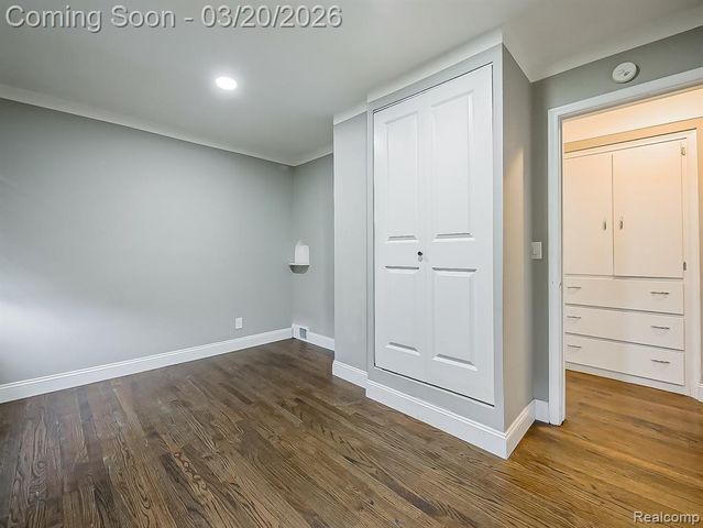 21105 Oxford Avenue, Farmington Hills, MI 48336