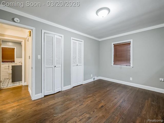 21105 Oxford Avenue, Farmington Hills, MI 48336