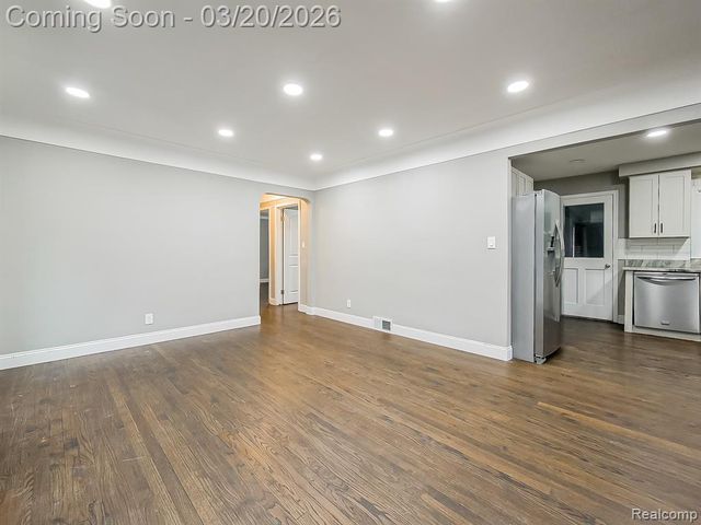 21105 Oxford Avenue, Farmington Hills, MI 48336