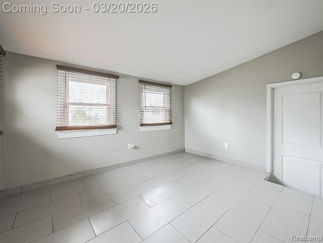 21105 Oxford Avenue, Farmington Hills, MI 48336