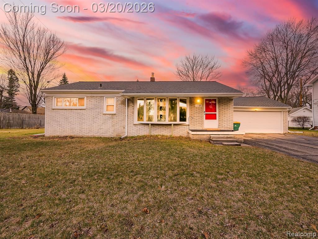 21105 Oxford Avenue, Farmington Hills, MI 48336