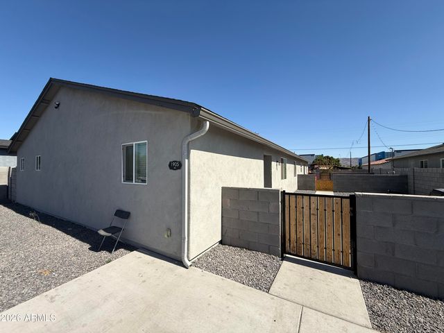 1905 E ILLINI Street, Phoenix, AZ 85040