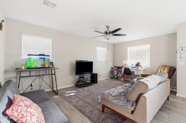 1905 E ILLINI Street, Phoenix, AZ 85040