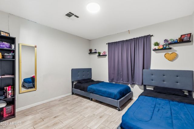 1905 E ILLINI Street, Phoenix, AZ 85040