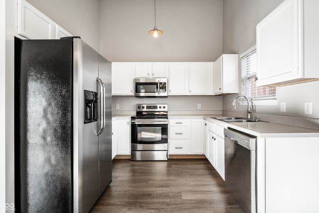 14923 Silver Thorne Way, Carmel, IN 46033