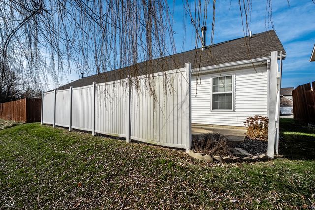 14923 Silver Thorne Way, Carmel, IN 46033