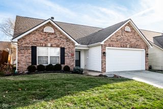 14923 Silver Thorne Way, Carmel, IN 46033