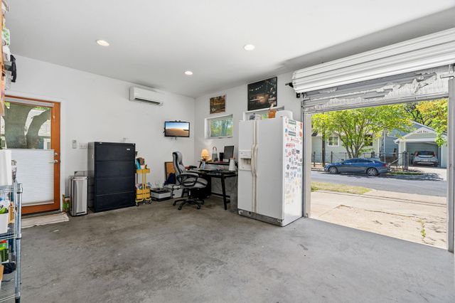 1910 Kinney Ave, Austin, TX 78704