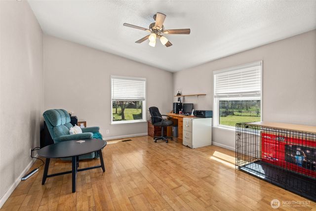 190 Poetsch Road, Toledo, WA 98591