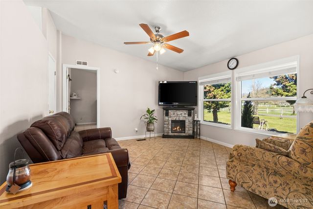 190 Poetsch Road, Toledo, WA 98591