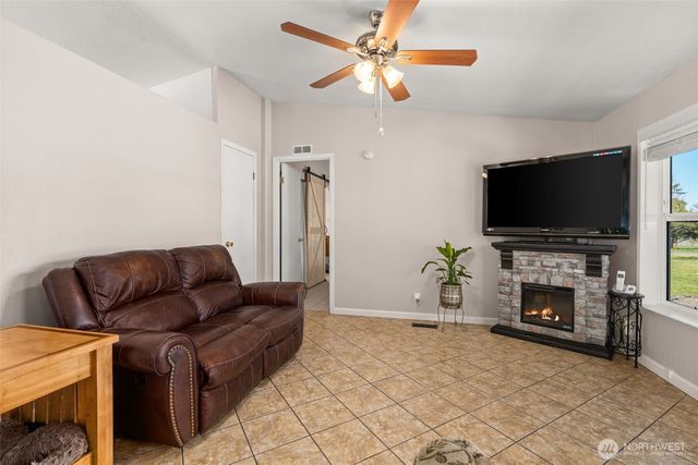 190 Poetsch Road, Toledo, WA 98591