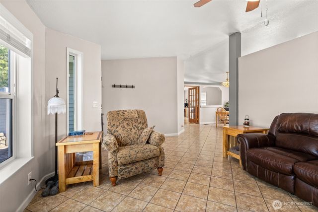 190 Poetsch Road, Toledo, WA 98591
