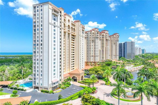 6585 Nicholas BLVD 805, Naples, FL 34108