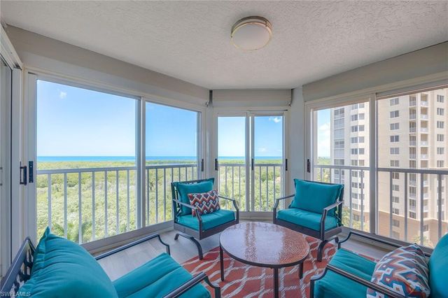 6585 Nicholas BLVD 805, Naples, FL 34108