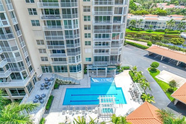 6585 Nicholas BLVD 805, Naples, FL 34108