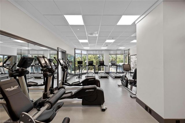 6585 Nicholas BLVD 805, Naples, FL 34108