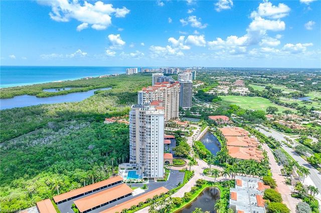 6585 Nicholas BLVD 805, Naples, FL 34108