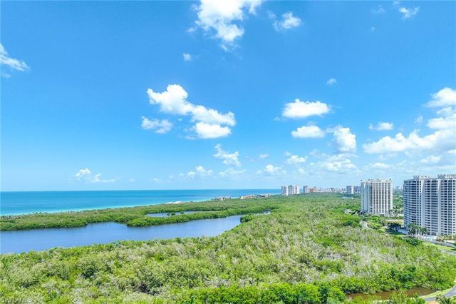 6585 Nicholas BLVD 805, Naples, FL 34108