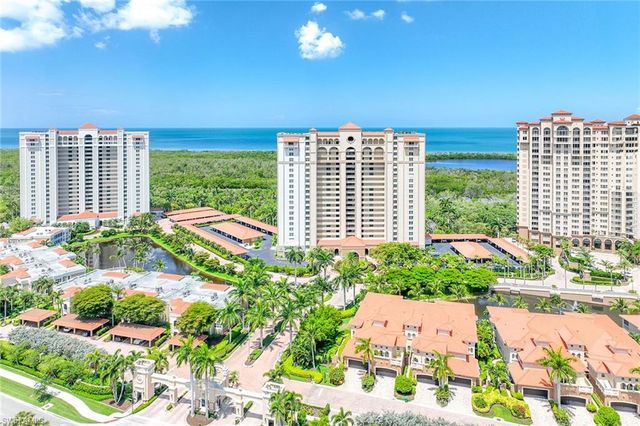 6585 Nicholas BLVD 805, Naples, FL 34108