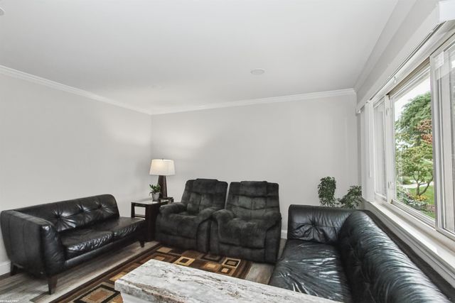 15028 Masonic Boulevard, Warren, MI 48088