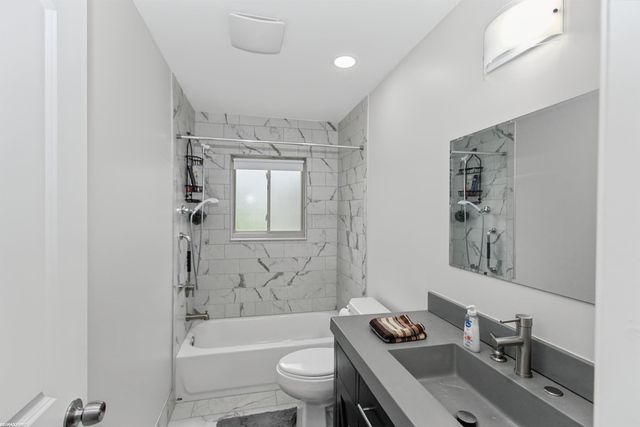 15028 Masonic Boulevard, Warren, MI 48088