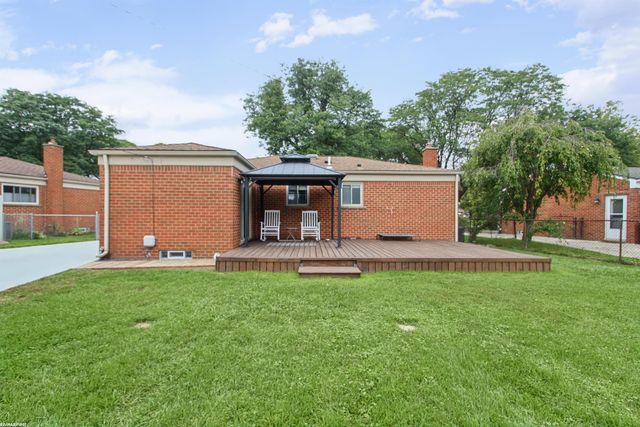 15028 Masonic Boulevard, Warren, MI 48088