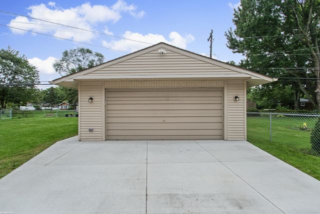 15028 Masonic Boulevard, Warren, MI 48088