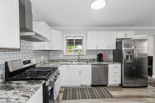 15028 Masonic Boulevard, Warren, MI 48088