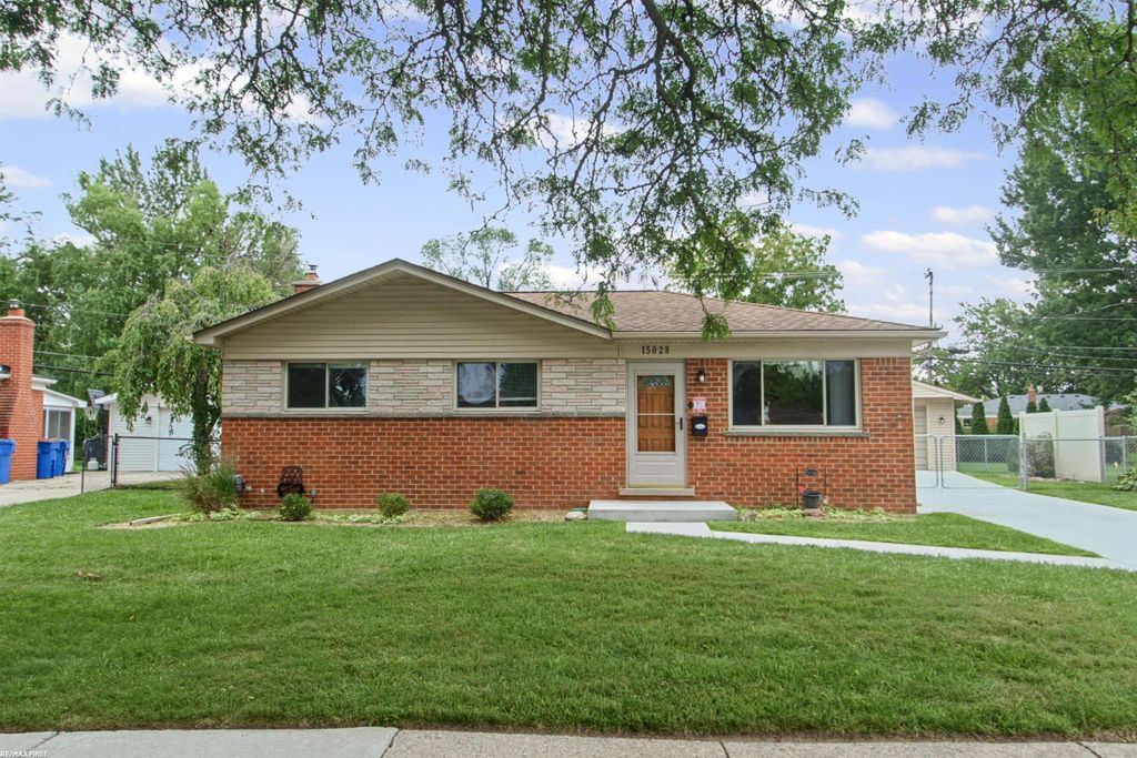 15028 Masonic Boulevard, Warren, MI 48088