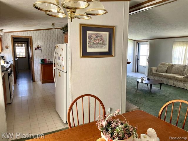 9691 Stoneypointe Drive, Fair Haven, MI 48023