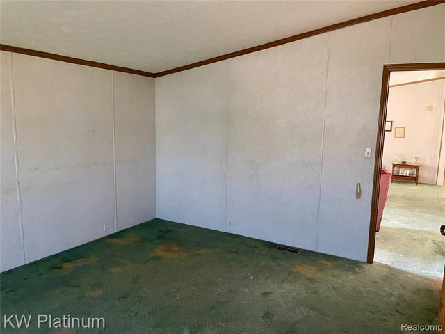 9691 Stoneypointe Drive, Fair Haven, MI 48023