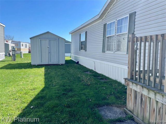 9691 Stoneypointe Drive, Fair Haven, MI 48023