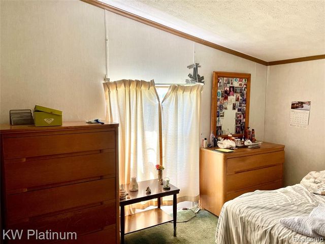 9691 Stoneypointe Drive, Fair Haven, MI 48023