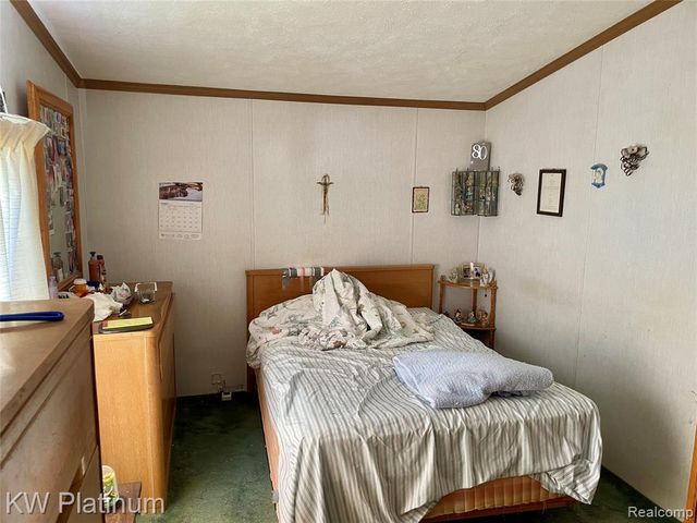 9691 Stoneypointe Drive, Fair Haven, MI 48023