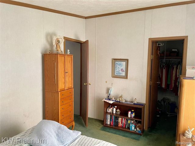 9691 Stoneypointe Drive, Fair Haven, MI 48023