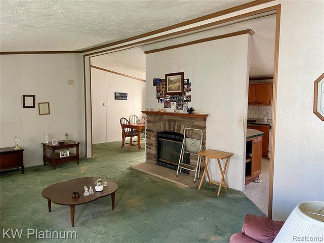 9691 Stoneypointe Drive, Fair Haven, MI 48023