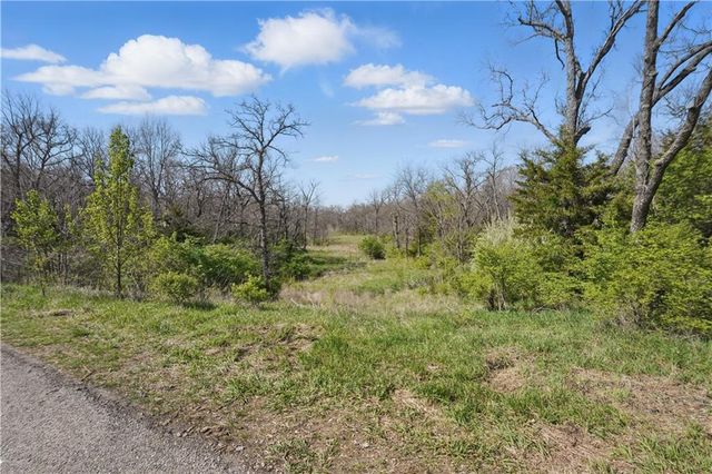 18233 Aberdeen Street, Stilwell, KS 66085