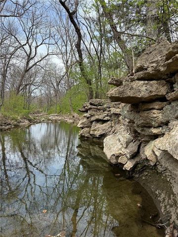 18233 Aberdeen Street, Stilwell, KS 66085