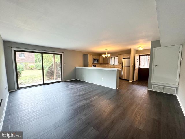 309 MEADOW WOODS LN, Lawrence, NJ 08648