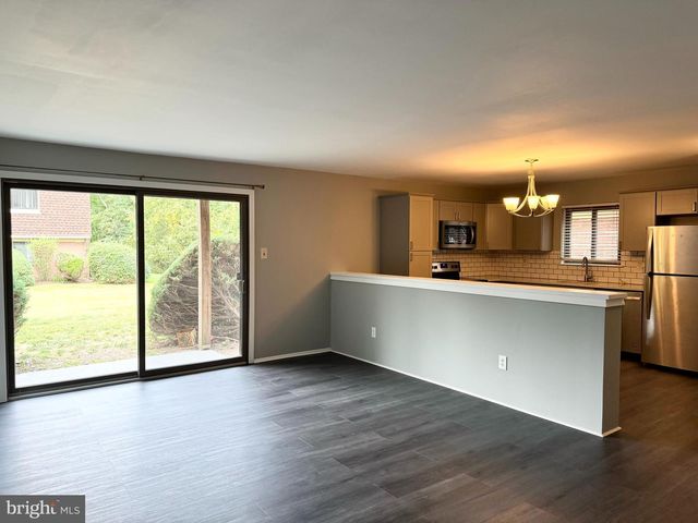 309 MEADOW WOODS LN, Lawrence, NJ 08648