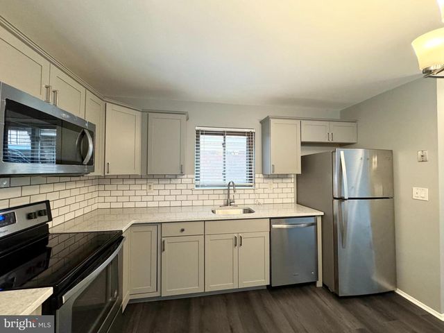 309 MEADOW WOODS LN, Lawrence, NJ 08648