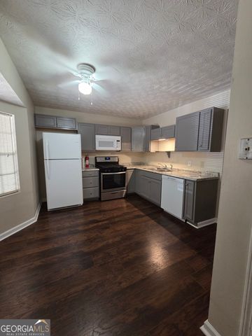 140 Hunters Lane B, Fayetteville, GA 30215
