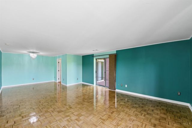 880 Rue De La Paix, Cincinnati, OH 45220