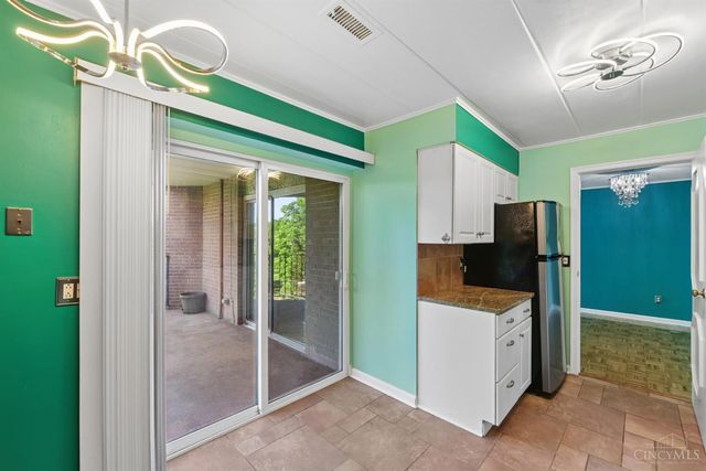 880 Rue De La Paix, Cincinnati, OH 45220