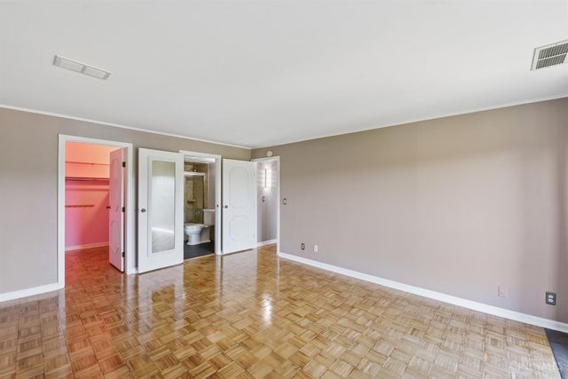880 Rue De La Paix, Cincinnati, OH 45220