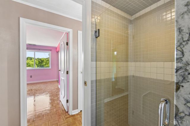 880 Rue De La Paix, Cincinnati, OH 45220
