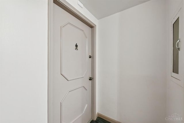 880 Rue De La Paix, Cincinnati, OH 45220