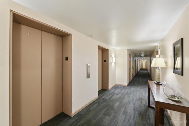 880 Rue De La Paix, Cincinnati, OH 45220